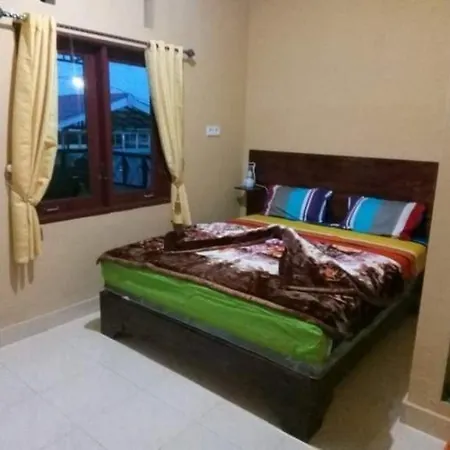 Berastagi Mountain View Homestay & Pizzeria Exterior photo